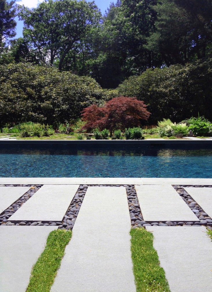 Oneill-Rose-Moss-Ledge-Pool-Gardenista-7